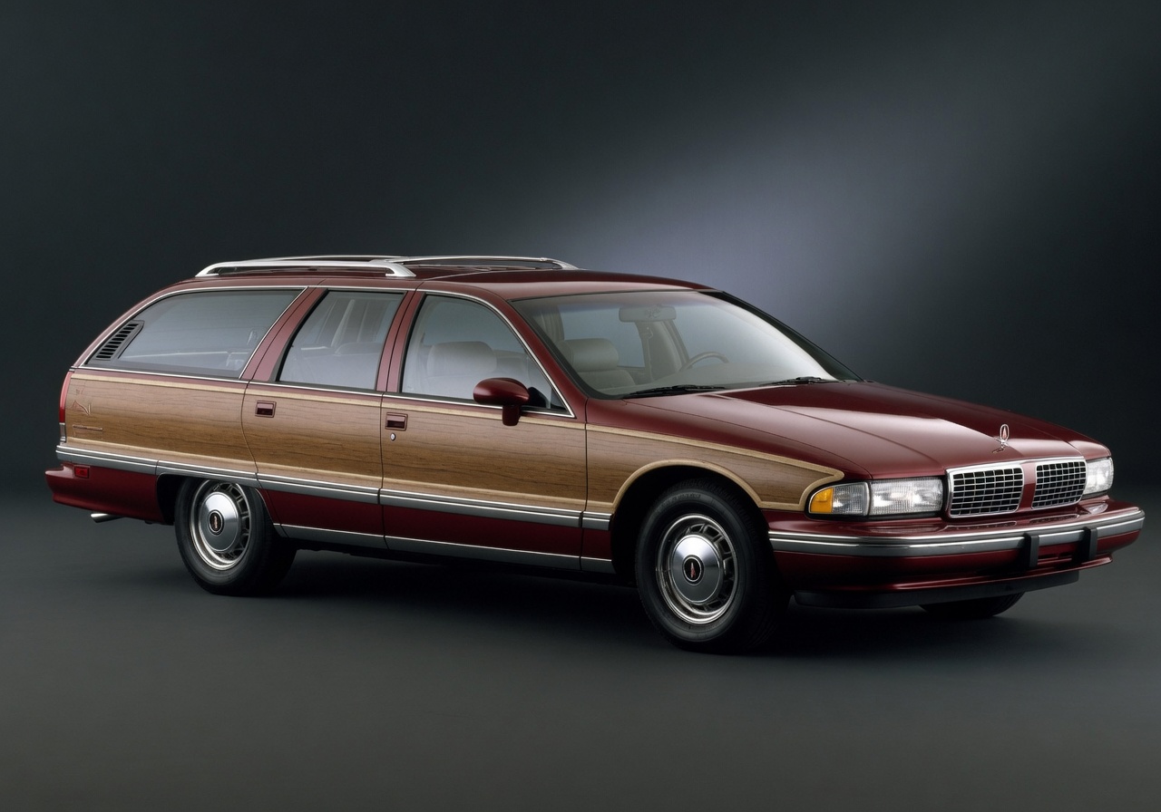Illustration of a 1992 Oldsmobile Custom Cruiser Custom Cruiser