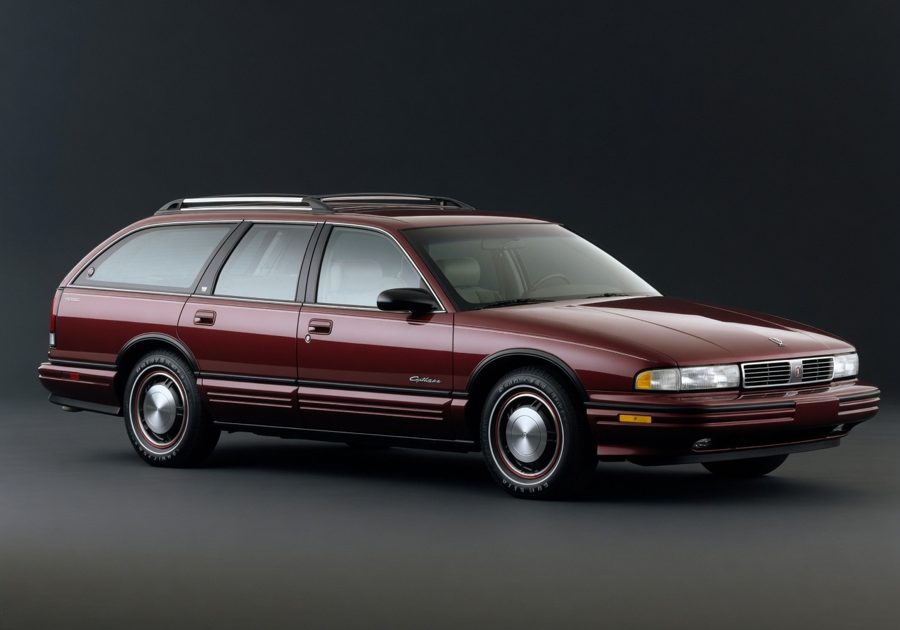 Illustration of a 1993 Oldsmobile Cutlass Cruiser