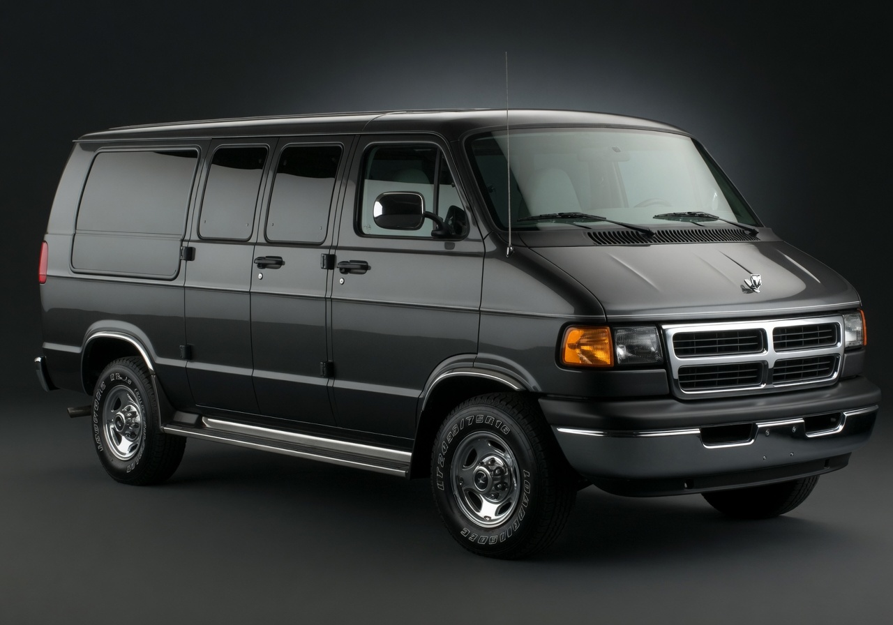 Illustration of a 1997 Dodge Ram Wagon 2500